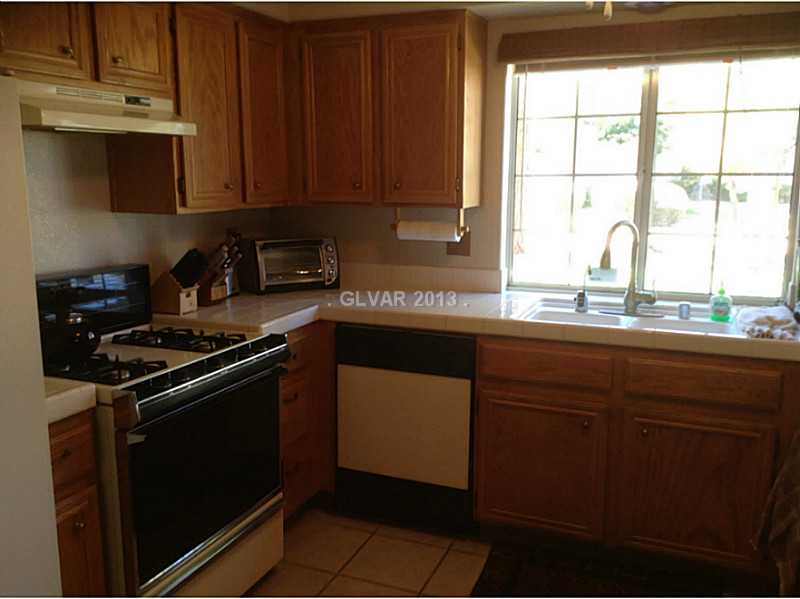 1851 Hillpointe Road, Unit 1211 Henderson, NV 89074 - Photo 17 of 30 Kitchen.
