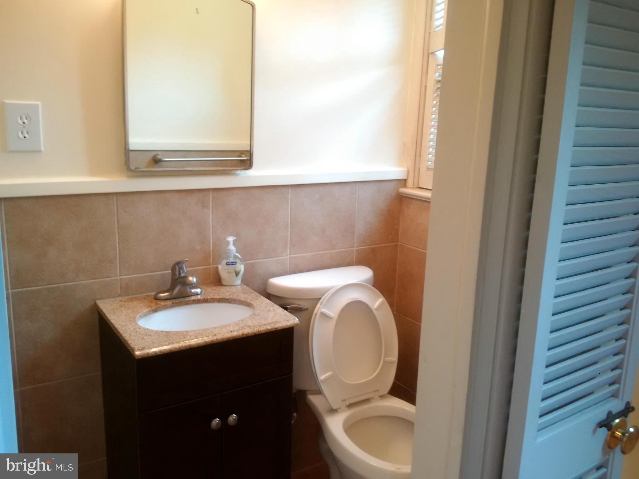 3900 Laurel Road Alexandria, VA 22309 - Photo 23 of 30 Bath (Master)