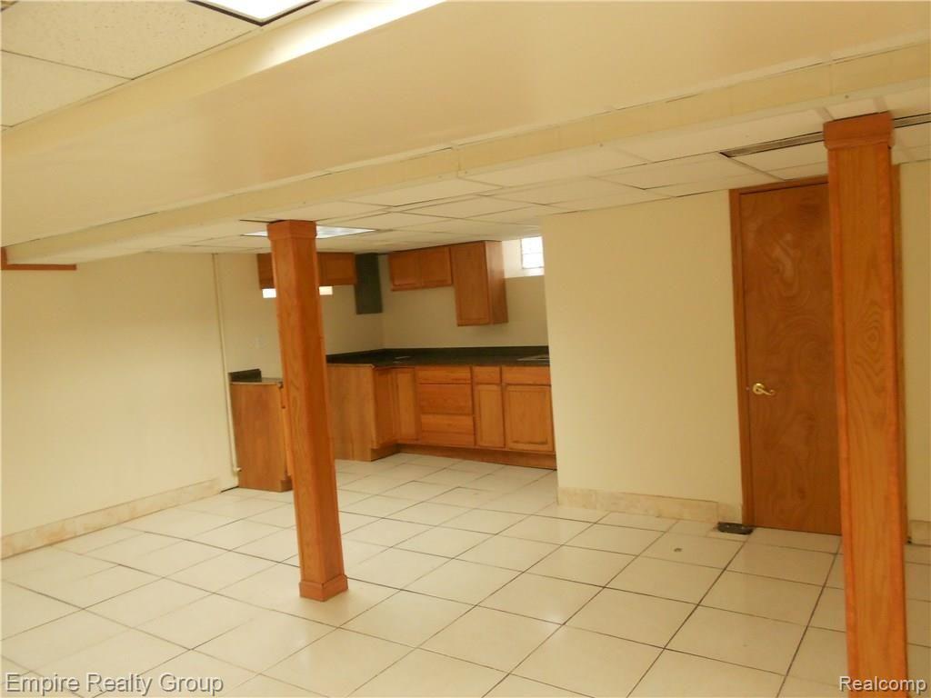 7733 Miller Road Dearborn, MI 48126 - Photo 31 of 45 7733 MILLER 037.JPG