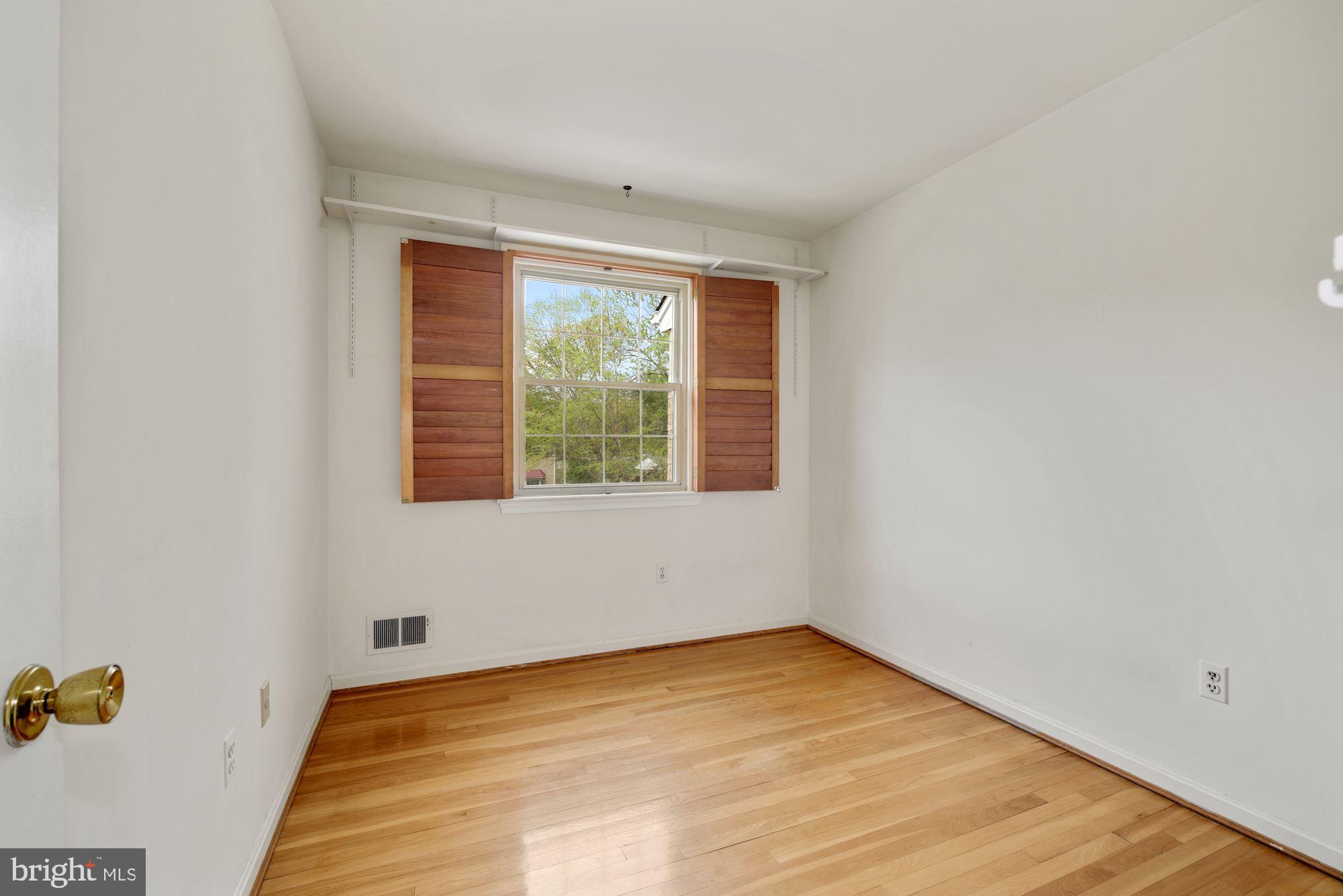 2123 Bucknell Terrace, Unit 52 Silver Spring, MD 20902 - Photo 14 of 26 Bedroom #2 - Upper Level