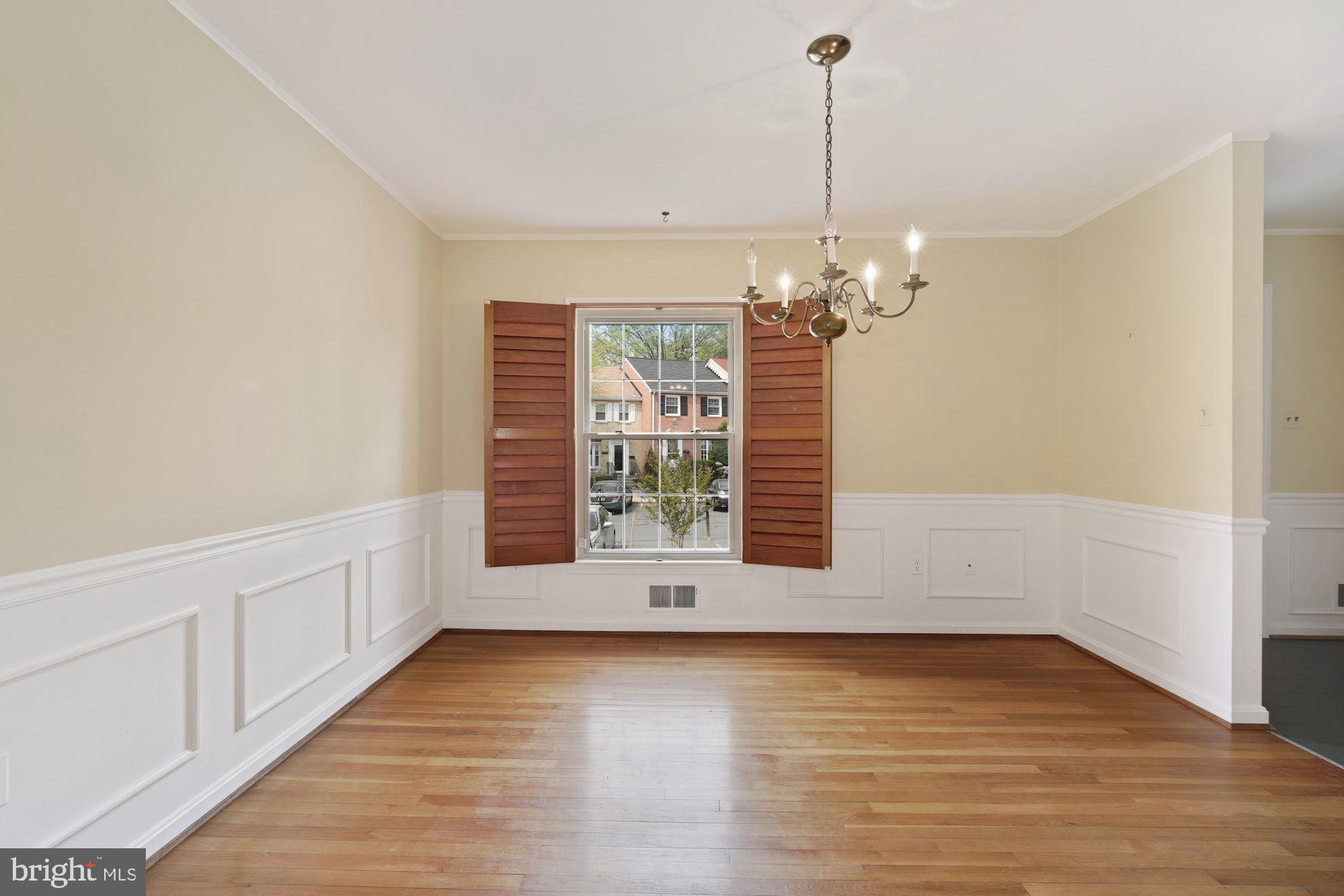 2123 Bucknell Terrace, Unit 52 Silver Spring, MD 20902 - Photo 4 of 26 Dining Room - Main Level