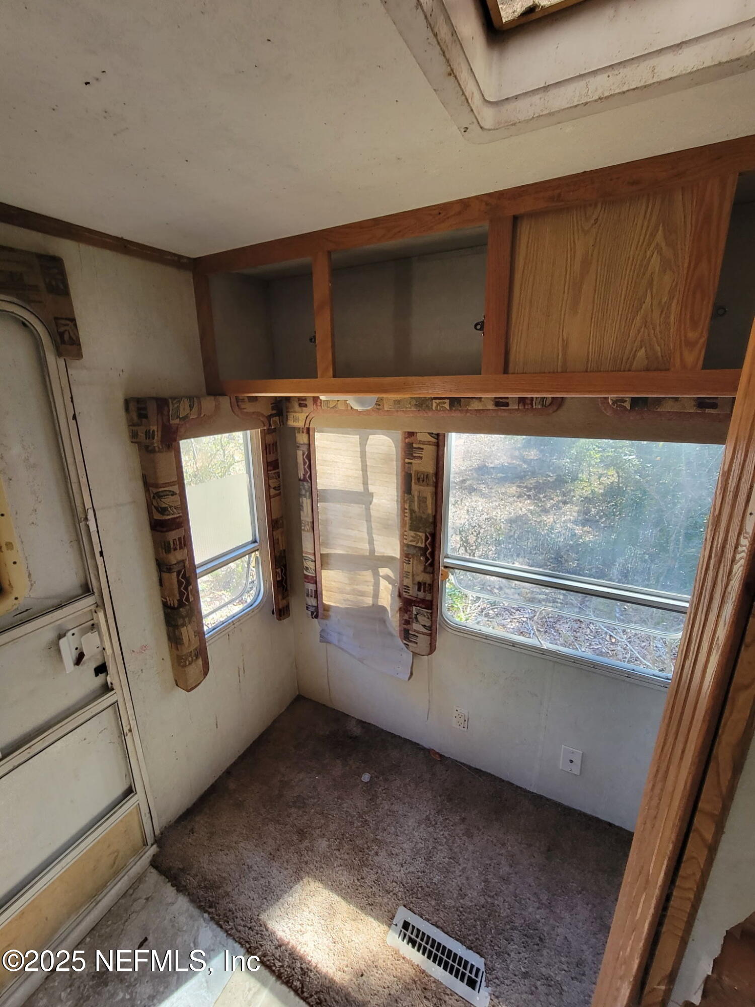 333 2nd Way Interlachen, FL 32148 - Photo 7 of 13 a view of utility room