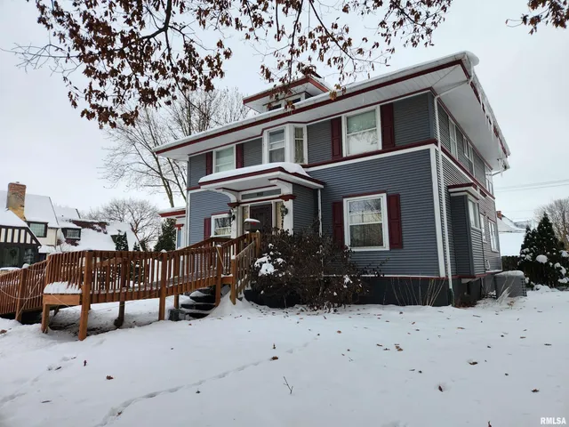 $159,900 | 803 5th Avenue South, Clinton, IA 52732