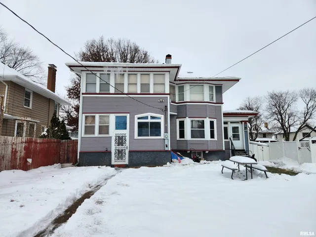 $159,900 | 803 5th Avenue South, Clinton, IA 52732