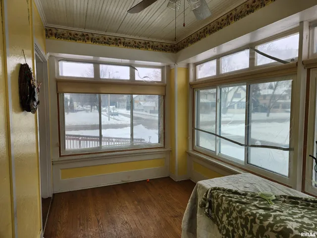 $159,900 | 803 5th Avenue South, Clinton, IA 52732