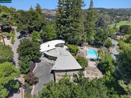 $1,898,000 | 100 El Toyonal, Orinda, CA 94563