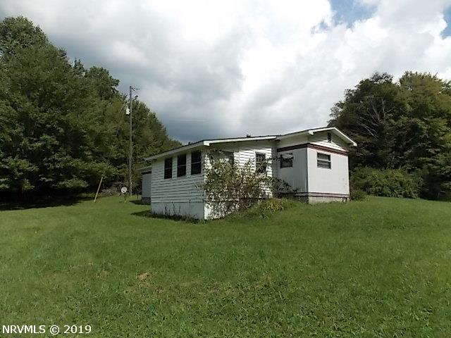 2474 Chestnut Ridge Road Troutdale, VA 24378 - Photo 3 of 16 Gallery Image 3