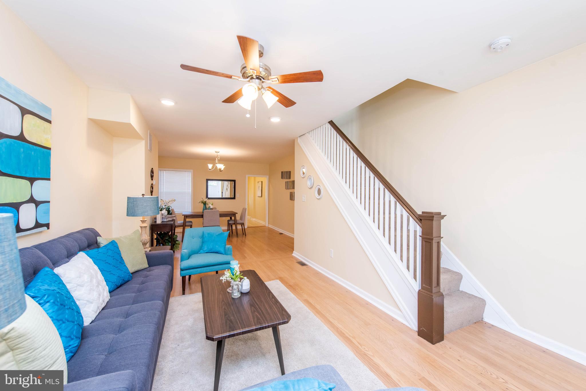 3802 Colborne Road Baltimore, MD 21229 - Photo 12 of 38 Living Room