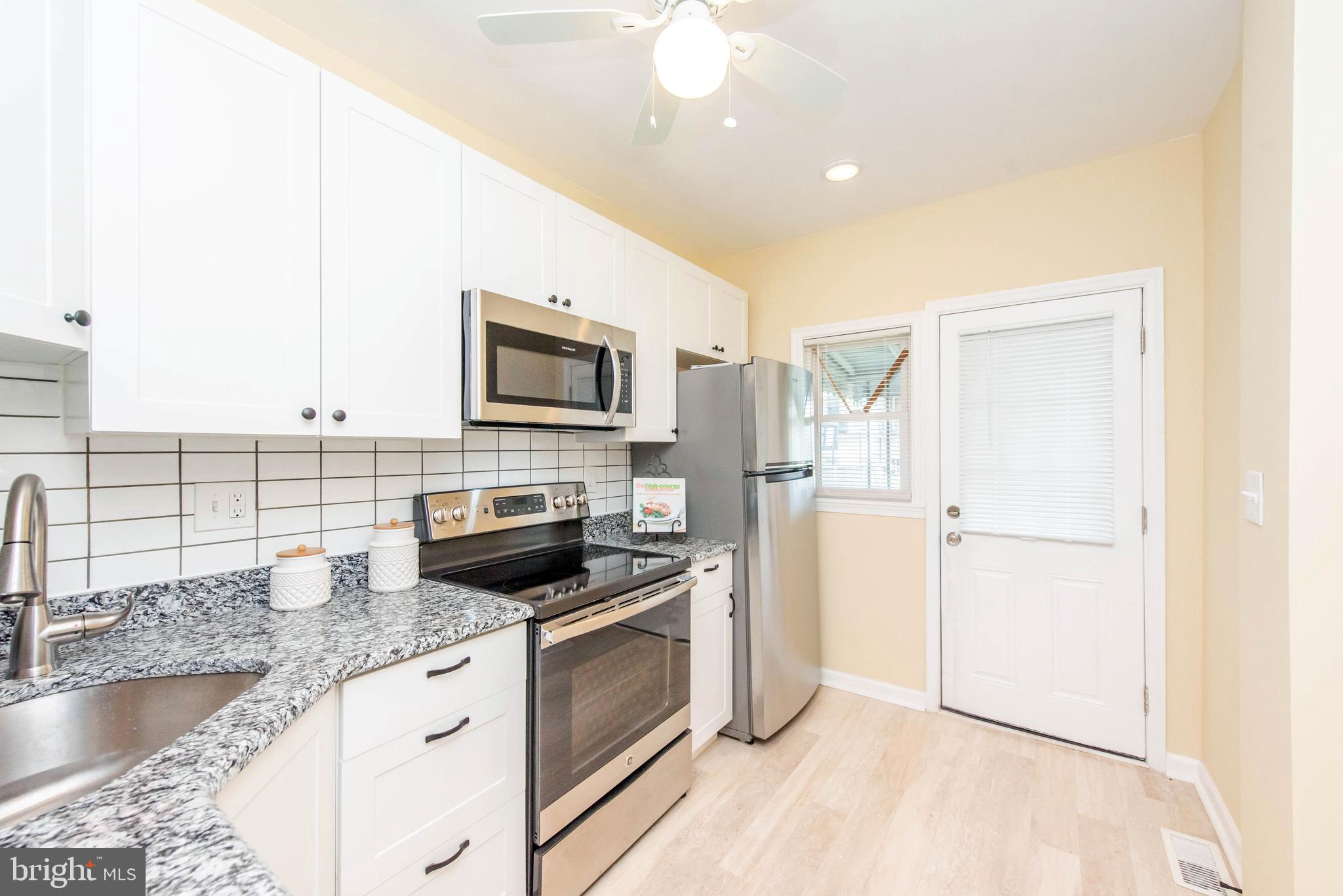 3802 Colborne Road Baltimore, MD 21229 - Photo 6 of 38 Kitchen