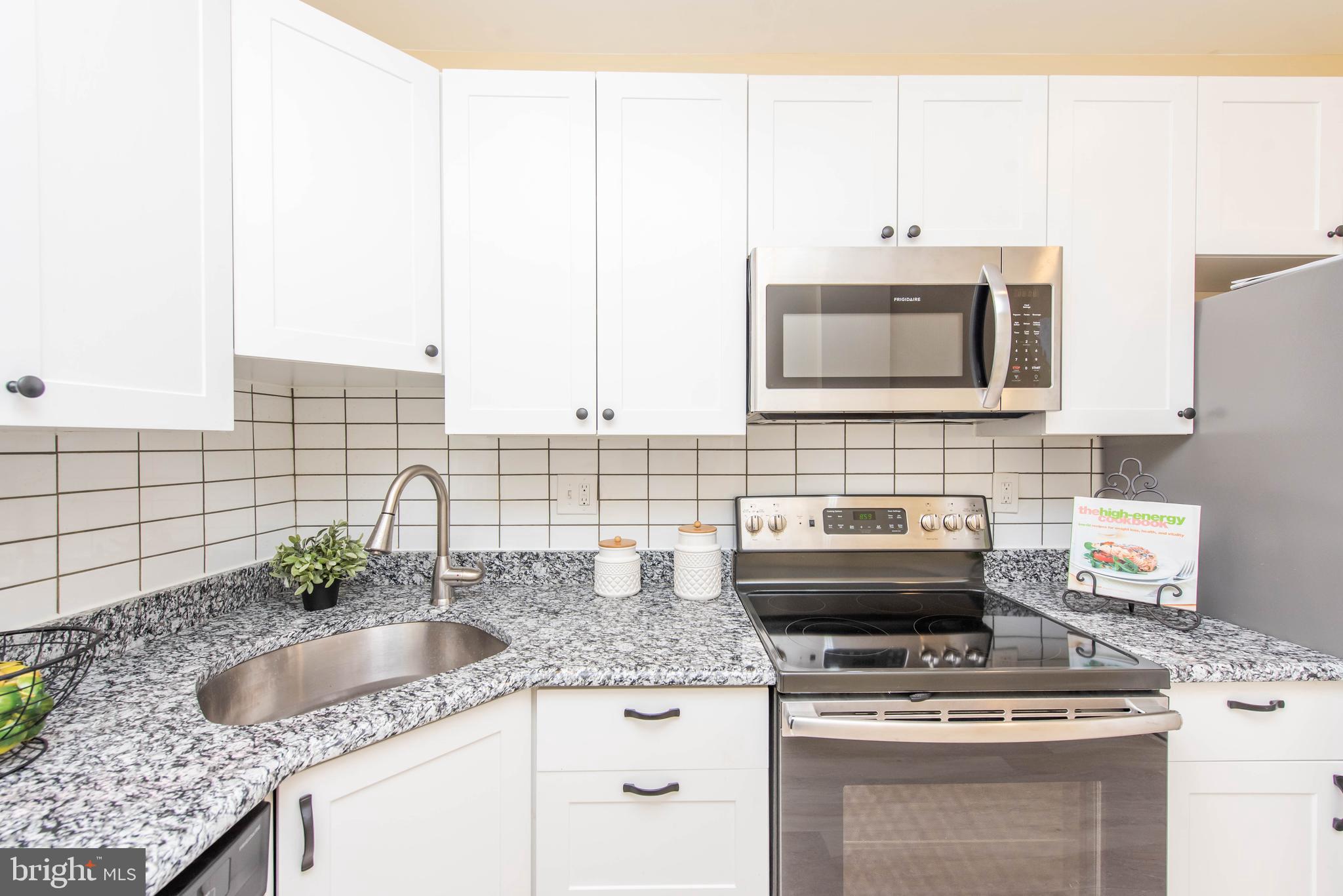 3802 Colborne Road Baltimore, MD 21229 - Photo 8 of 38 Kitchen