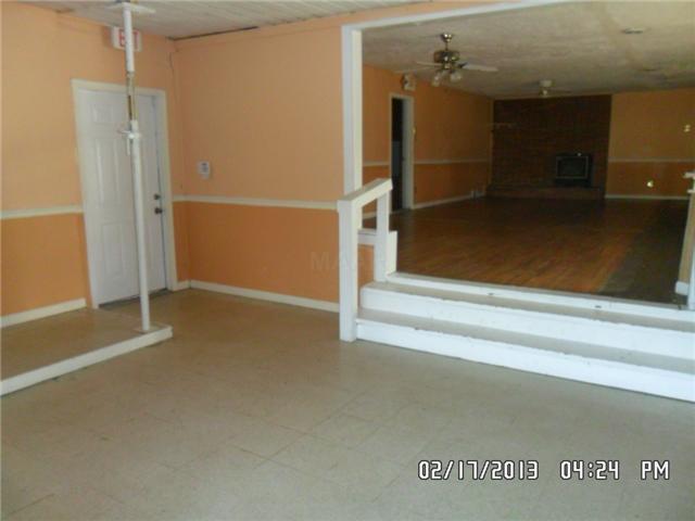 1135 Winchester Road Memphis, TN 38116 - Photo 6 of 7 a view of entryway
