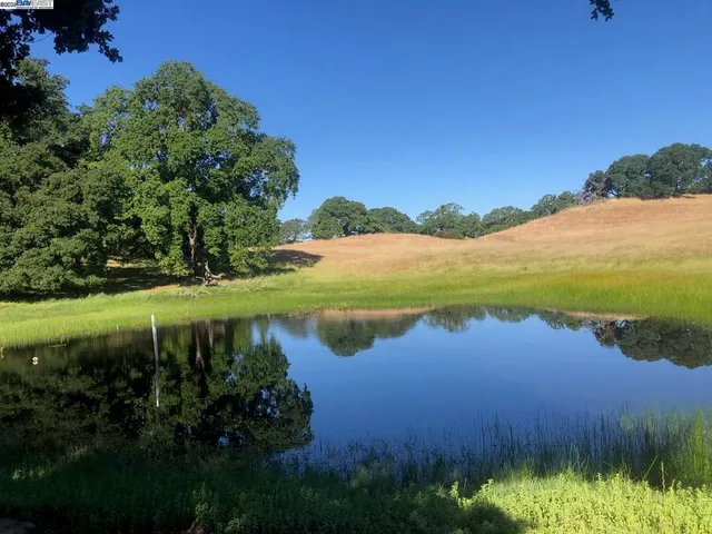 $899,000 | 2989-2989 Singalong Way, Sunol, CA 94586