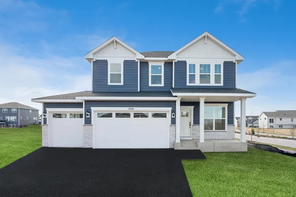 $585,000 | 1691 Tyrone Drive, Shakopee, MN 55379