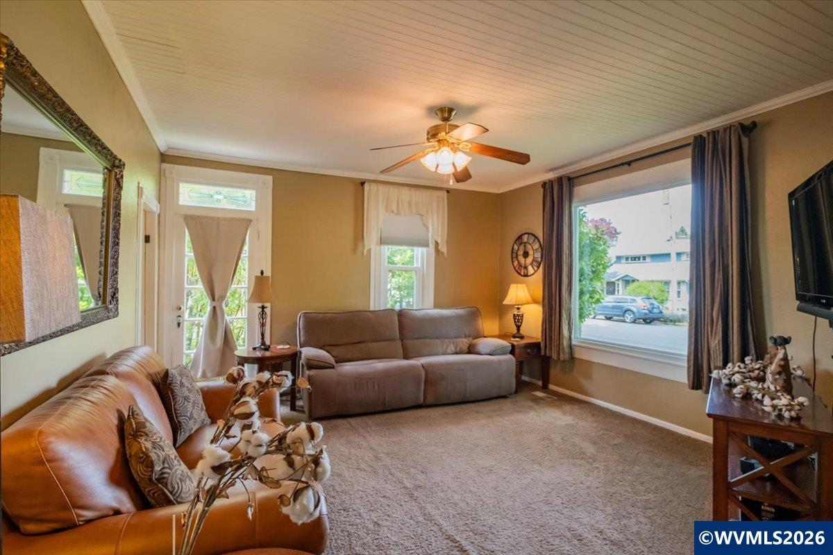626 East Isabella Street Lebanon, OR 97355 - Photo 6 of 38