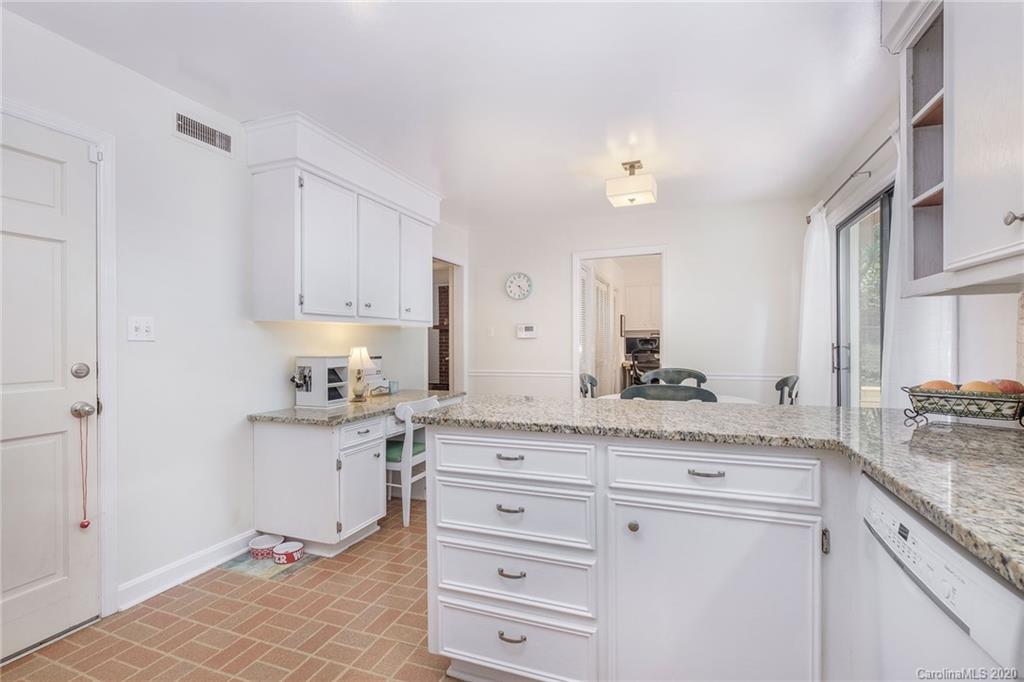 6125 Gate Post Road Charlotte, NC 28211 - Photo 15 of 41 Gallery Image 15