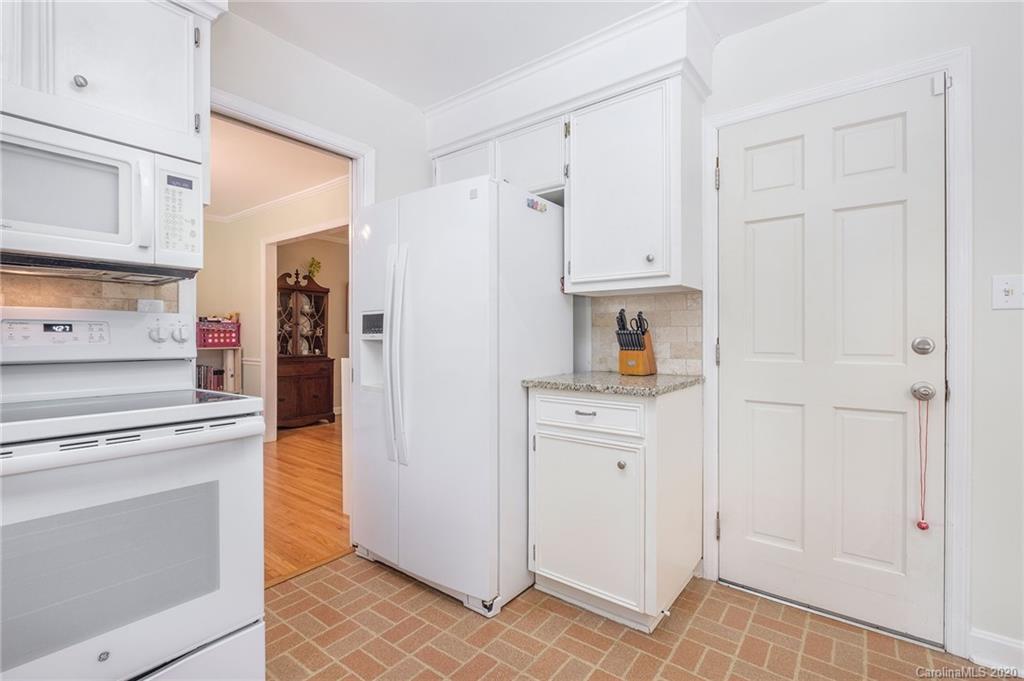 6125 Gate Post Road Charlotte, NC 28211 - Photo 16 of 41 Gallery Image 16