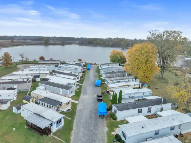 $91,000 | 5755 South 75 West, Wolcottville, IN 46795