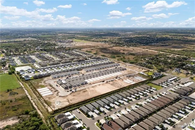 $1,050 | 2808 West Harrison Avenue, Unit 3, Alton, TX 78573