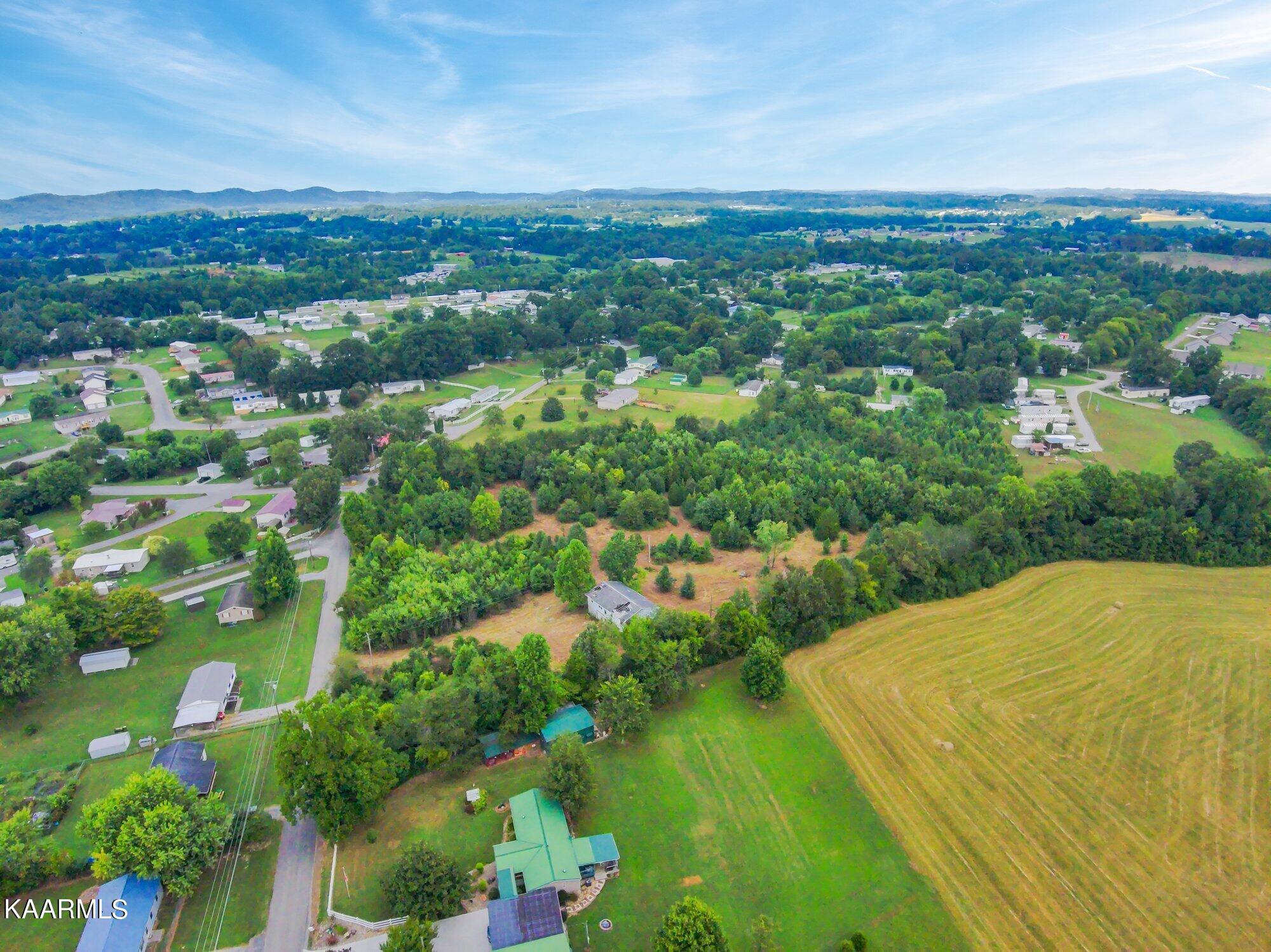 4936 Pea Ridge Road Maryville, TN 37804 - Photo 13 of 25 4936-Pea-Ridge-Rd-Maryville-TN-17