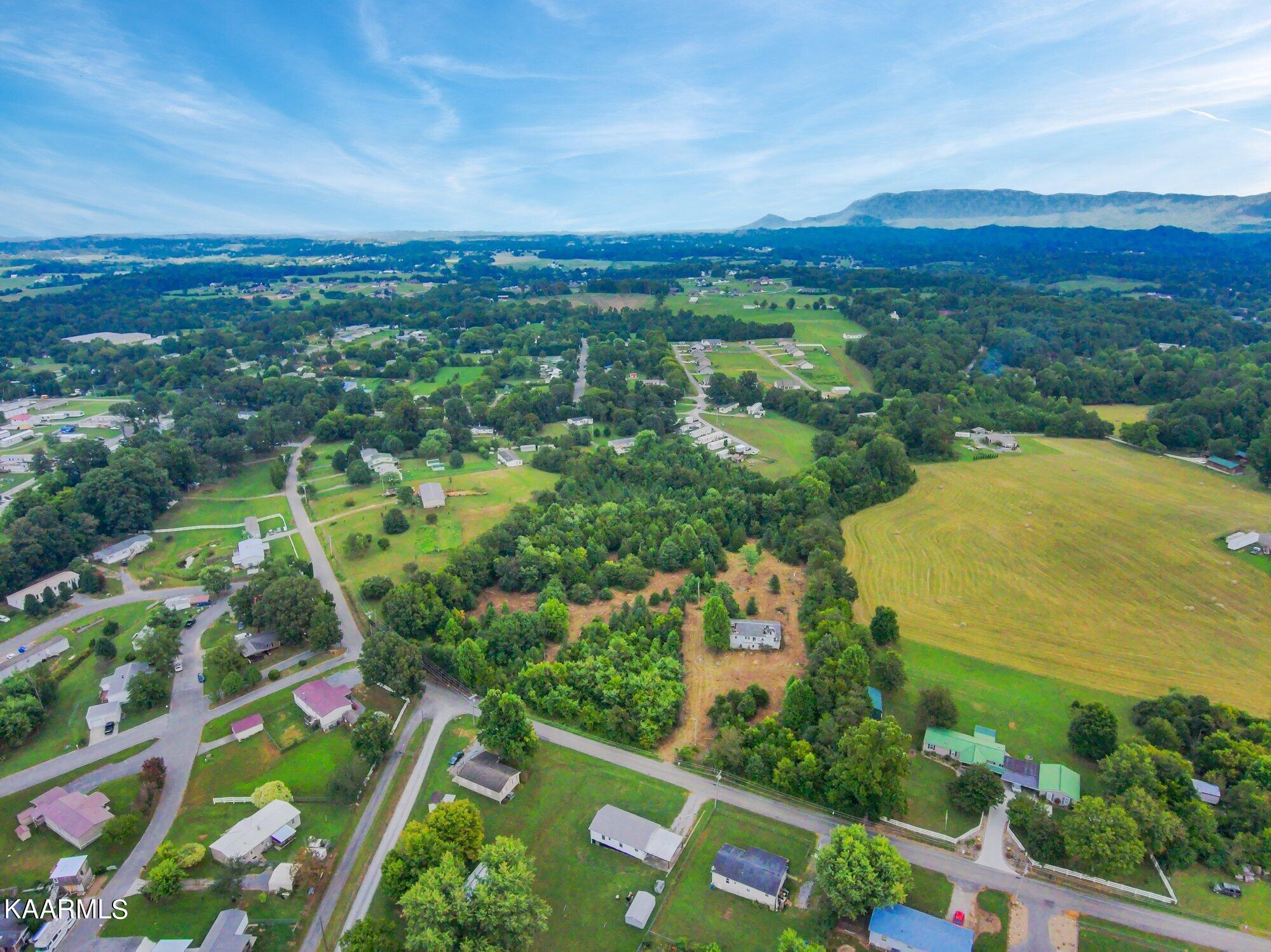 4936 Pea Ridge Road Maryville, TN 37804 - Photo 7 of 25 4936-Pea-Ridge-Rd-Maryville-TN-16