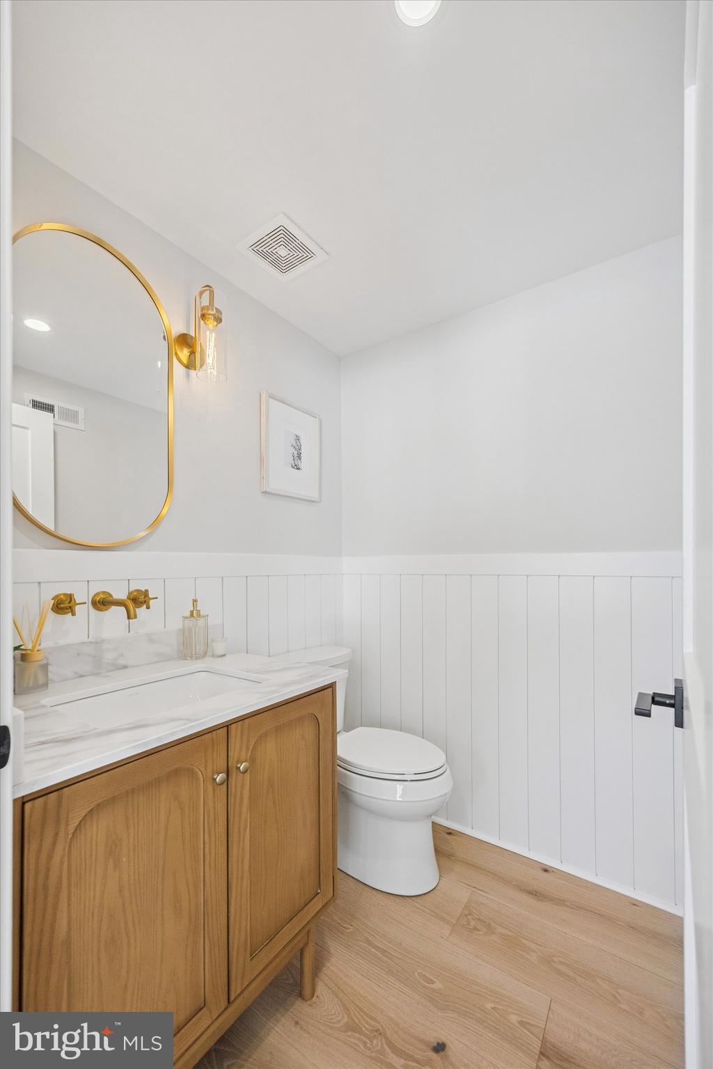 2577 Wayland Road Berwyn, PA 19312 - Photo 29 of 79 Powder Room