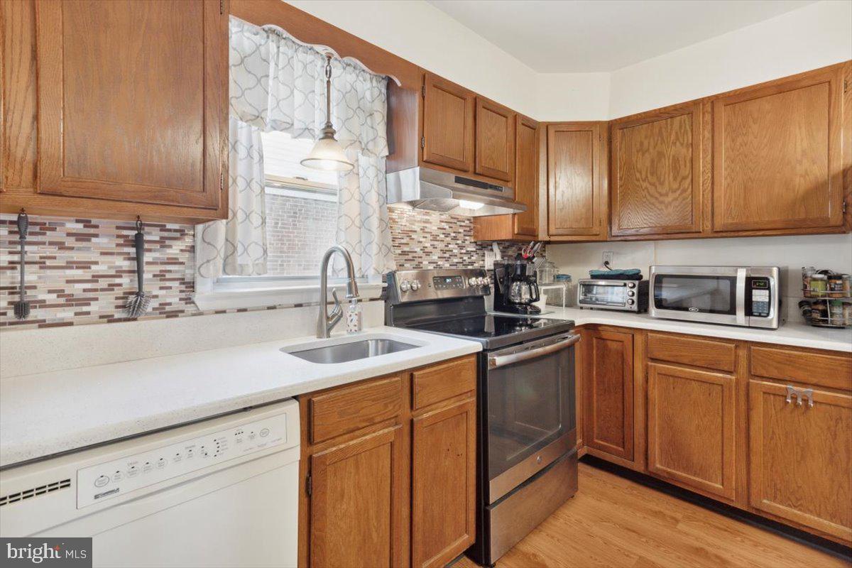 508 Thayer Street Ridley Park, PA 19078 - Photo 8 of 43 Gallery Image 8