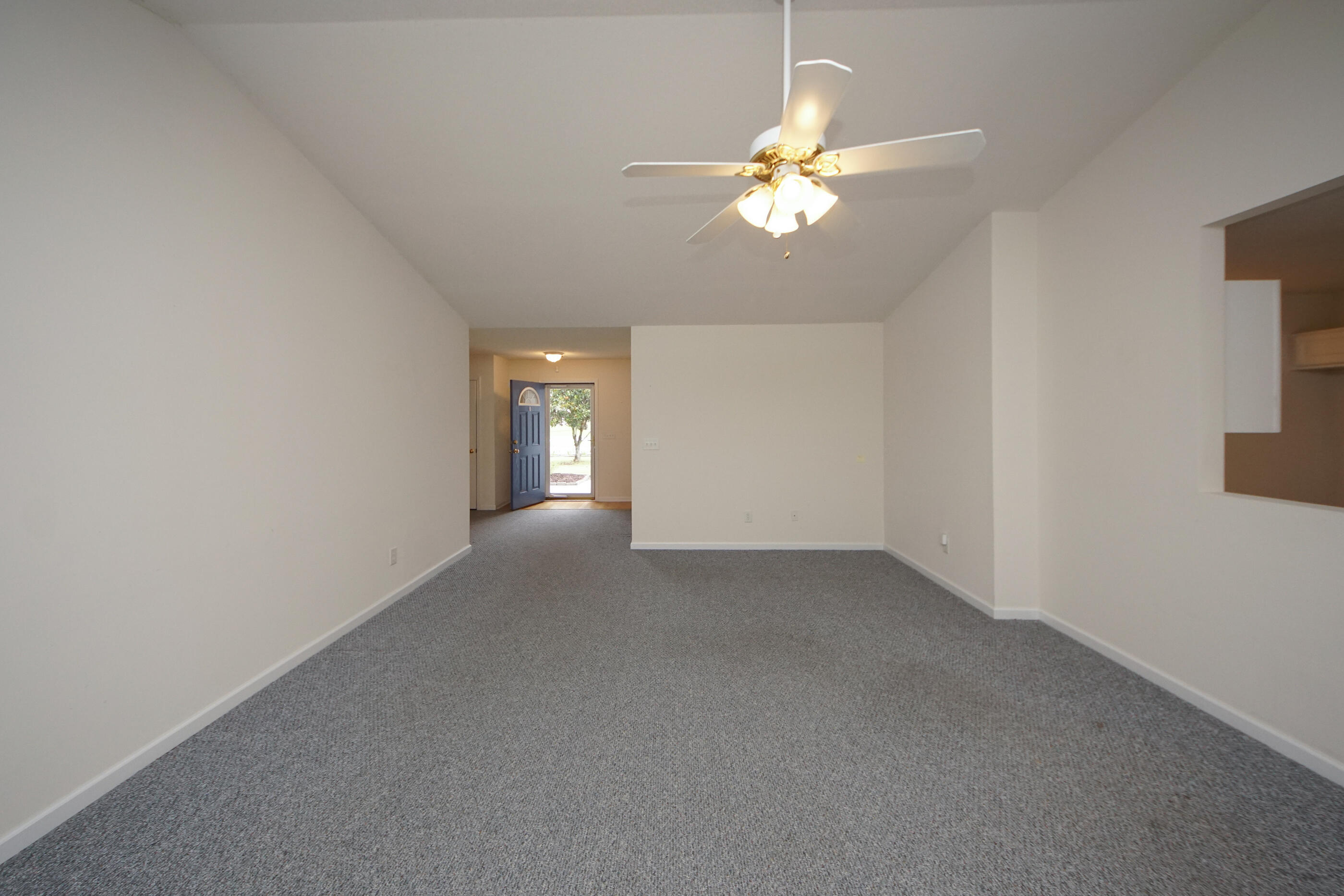 228 Westbrooke Road Summerville, SC 29486 - Photo 22 of 32 Family Room