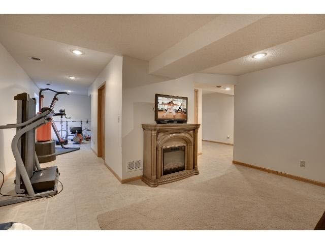 15401 Shadow Creek Road Maple Grove, MN 55311 - Photo 15 of 18 Gallery Image 15