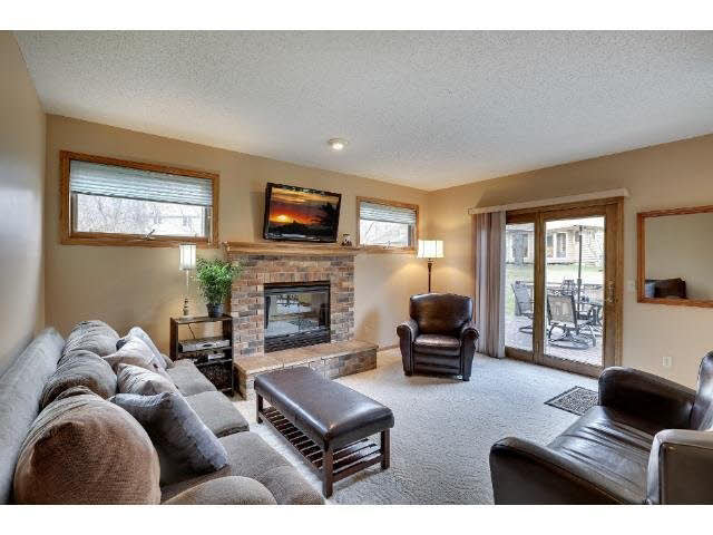 15401 Shadow Creek Road Maple Grove, MN 55311 - Photo 4 of 18 Gallery Image 4