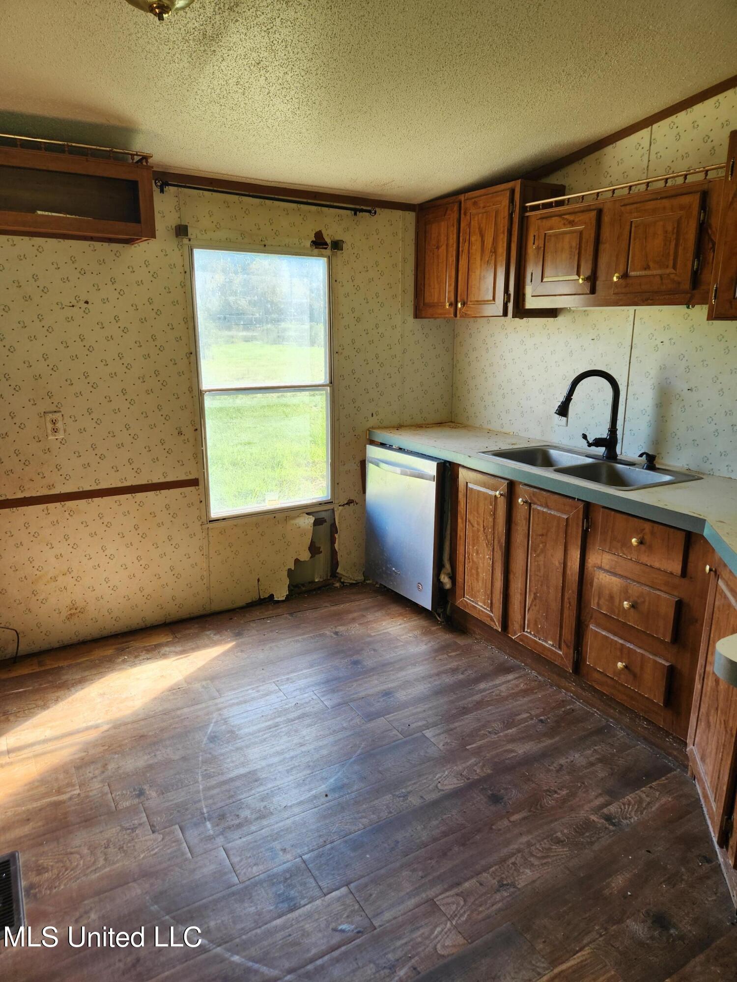 118 Meadow Woods Florence, MS 39073 - Photo 25 of 33 KITCHEN.1