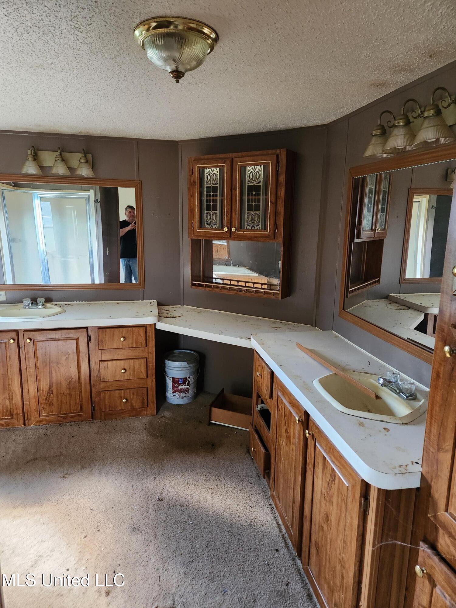 118 Meadow Woods Florence, MS 39073 - Photo 3 of 33 BATH.1.3