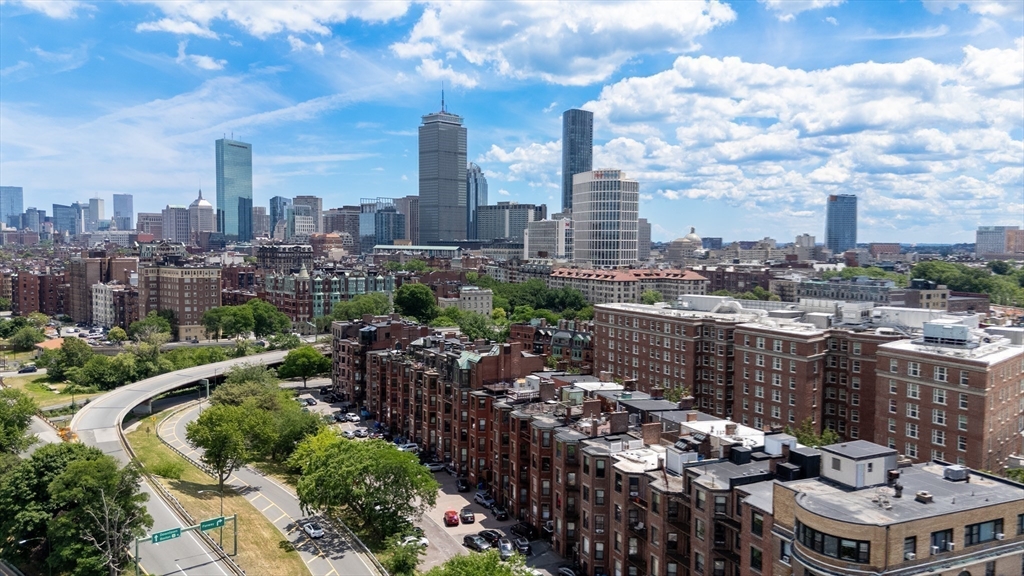 31 Bay State Road, Unit 4 Boston, MA 02215 - Photo 38 of 42