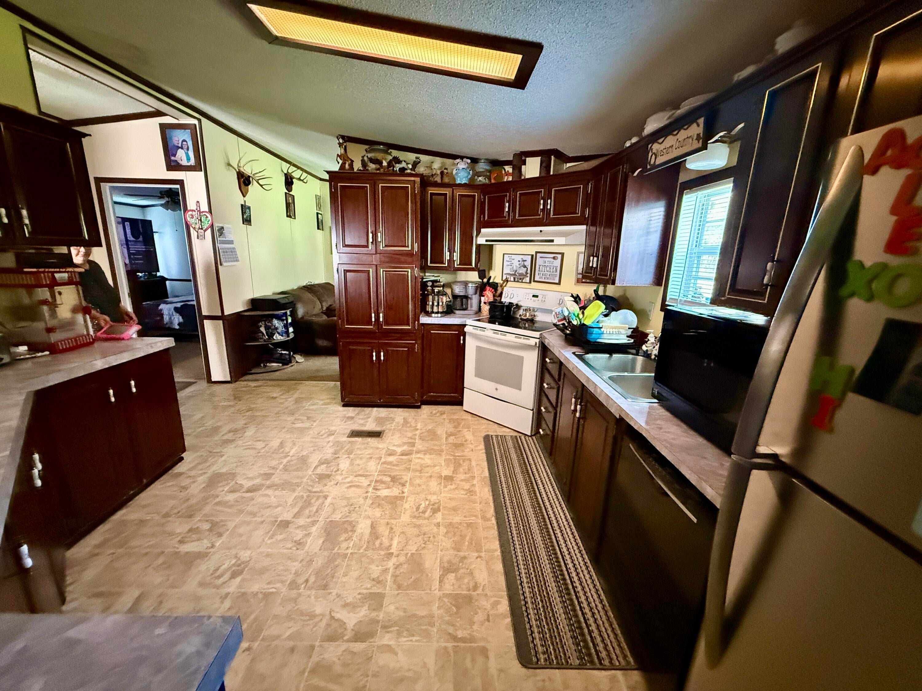 688 Anderson Road Lewisburg, WV 24901 - Photo 19 of 39 Gallery Image 19