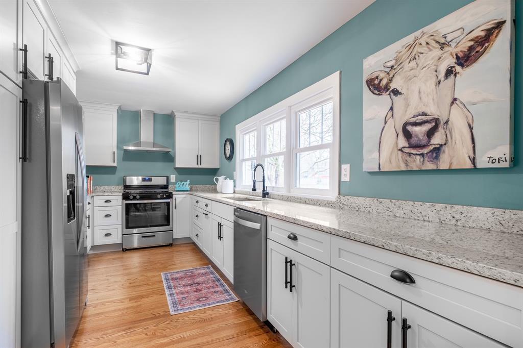 807 Rocky Ford Road Columbus, IN 47203 - Photo 7 of 35 Gallery Image 7