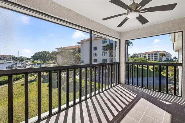 $2,200 | 1805 Mariner Drive, Unit 52, Tarpon Springs, FL 34689
