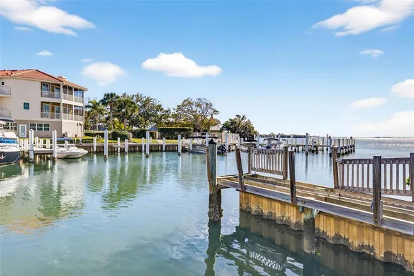 $2,200 | 1805 Mariner Drive, Unit 52, Tarpon Springs, FL 34689