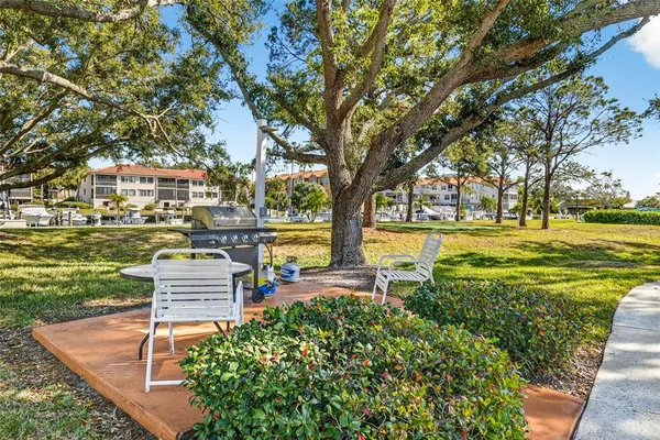 $2,200 | 1805 Mariner Drive, Unit 52, Tarpon Springs, FL 34689