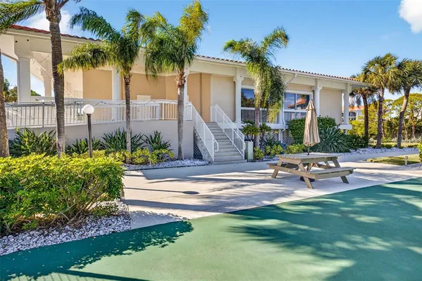 $2,200 | 1805 Mariner Drive, Unit 52, Tarpon Springs, FL 34689