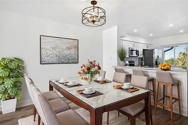 $2,200 | 1805 Mariner Drive, Unit 52, Tarpon Springs, FL 34689