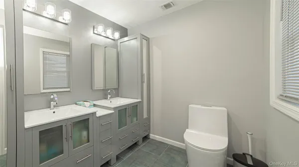 $999,000 | 7 Jackson Street, Nesconset, NY 11767