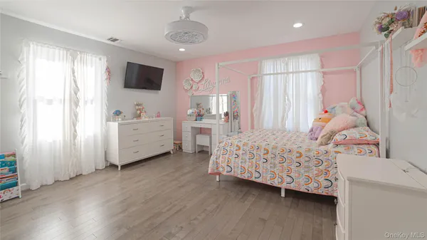 $999,000 | 7 Jackson Street, Nesconset, NY 11767