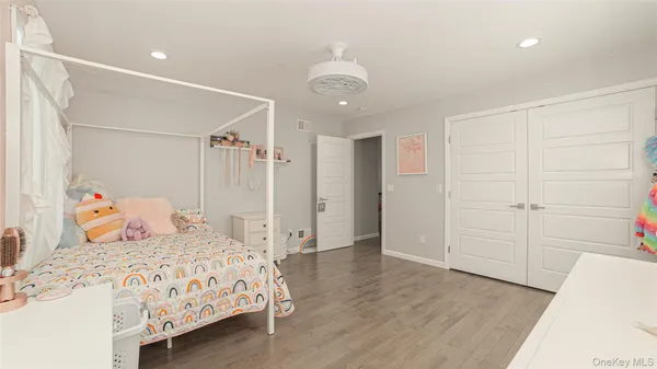 $999,000 | 7 Jackson Street, Nesconset, NY 11767