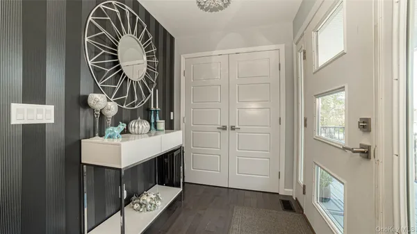 $999,000 | 7 Jackson Street, Nesconset, NY 11767