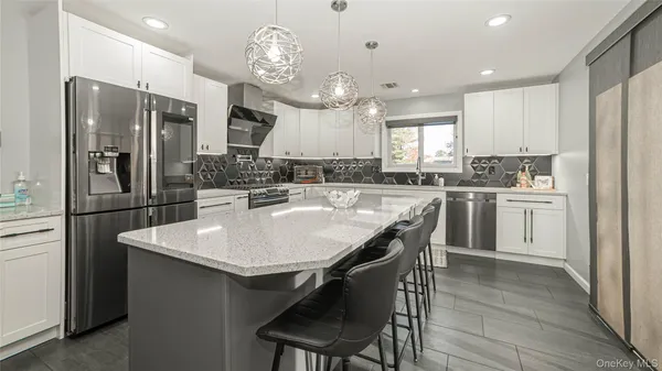 $999,000 | 7 Jackson Street, Nesconset, NY 11767