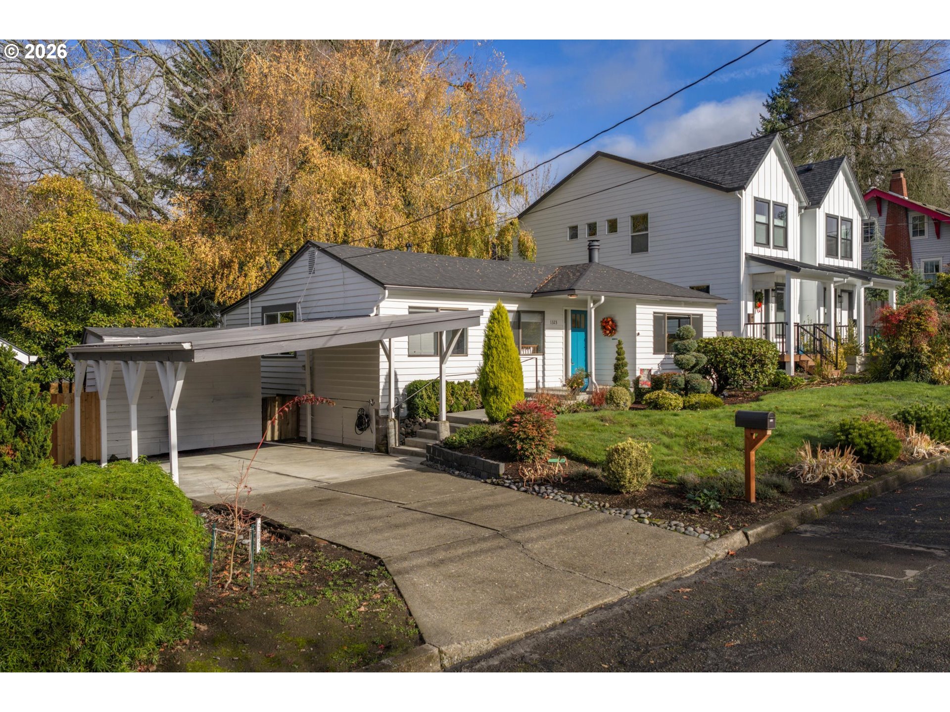 1323 Southwest Carson Street Portland, OR 97219 - Photo 1 of 36 Gallery Image 1