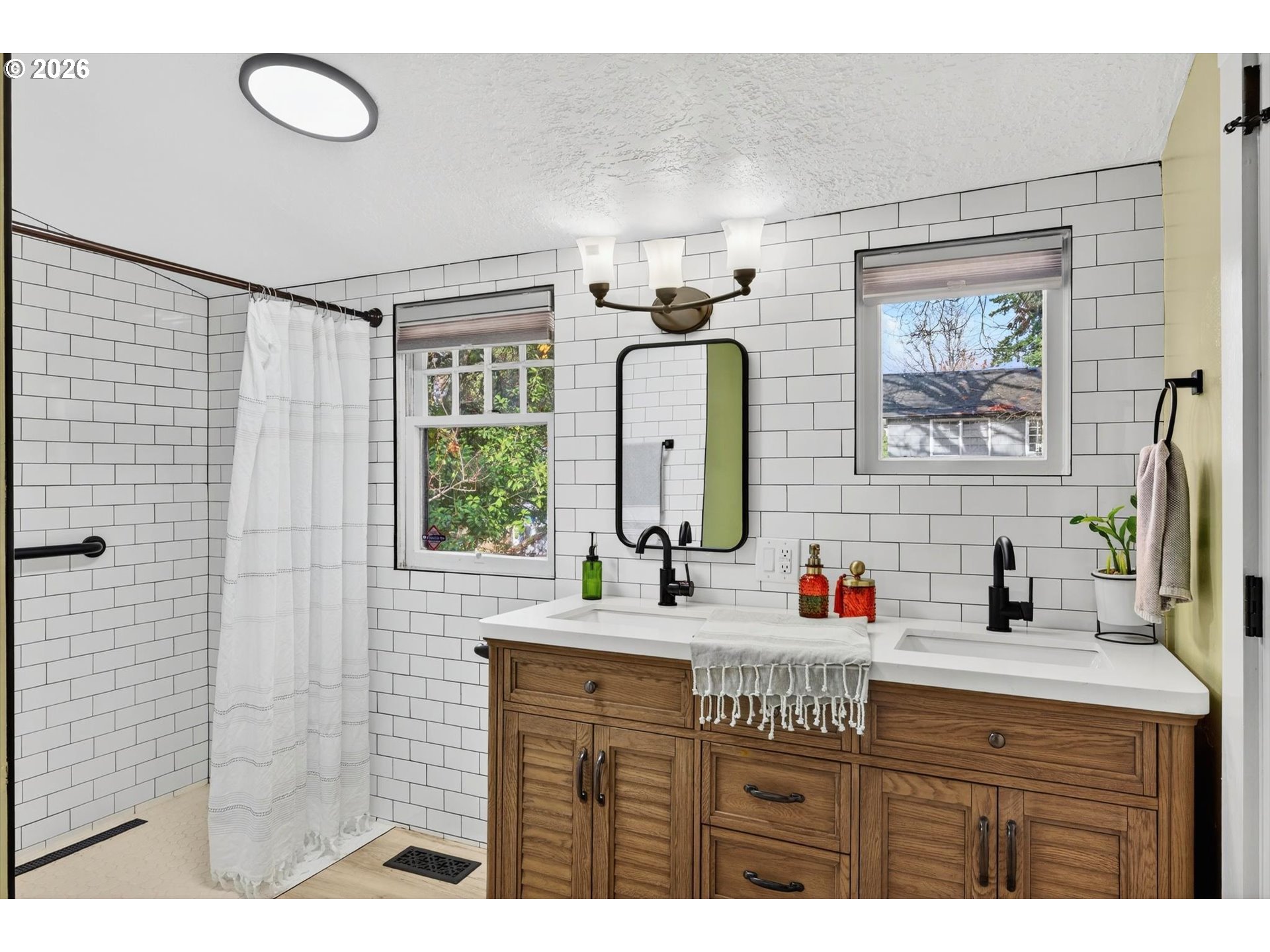 1323 Southwest Carson Street Portland, OR 97219 - Photo 21 of 36 Gallery Image 21