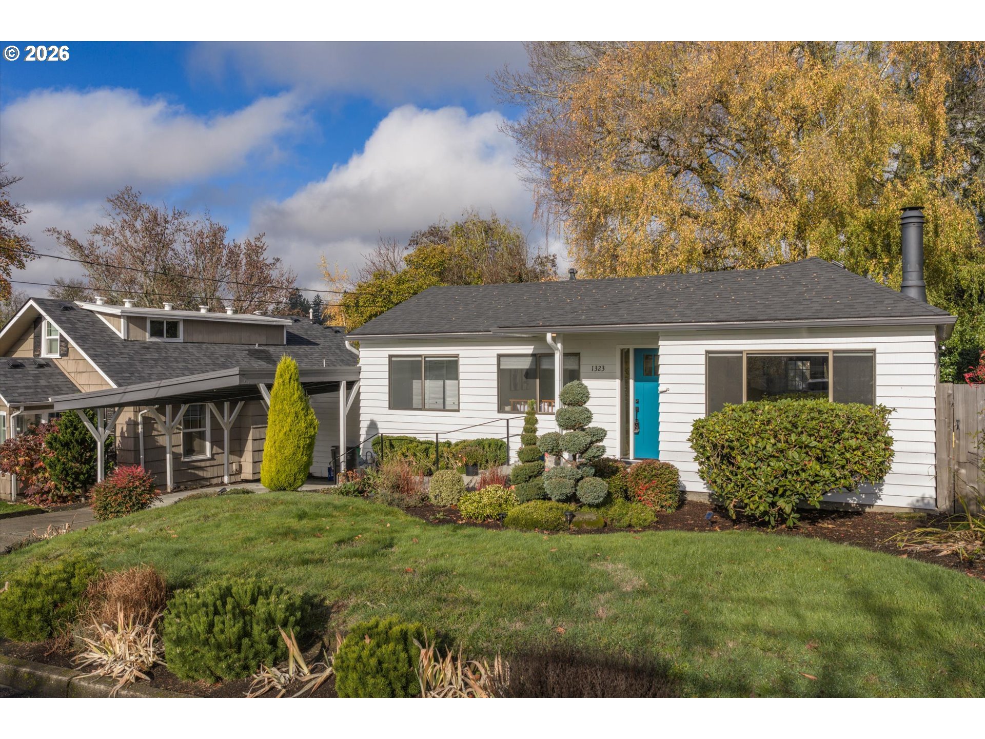 1323 Southwest Carson Street Portland, OR 97219 - Photo 3 of 36 Gallery Image 3