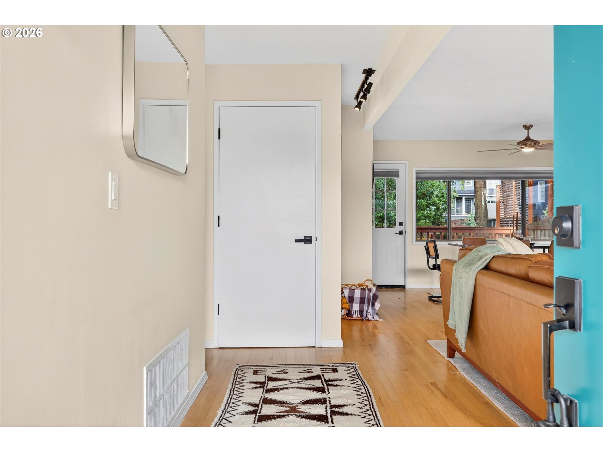 1323 Southwest Carson Street Portland, OR 97219 - Photo 5 of 36 Gallery Image 5