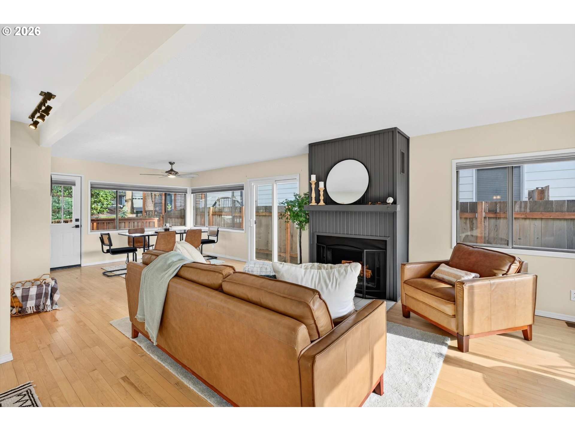 1323 Southwest Carson Street Portland, OR 97219 - Photo 6 of 36 Gallery Image 6