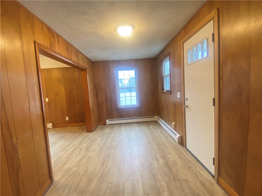 44 Shore Road East Providence, RI 02915 - Photo 4 of 13